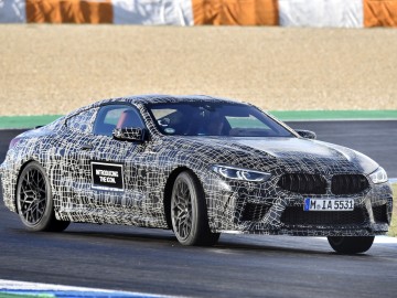 BMW M8 &ndash; Na finiszu